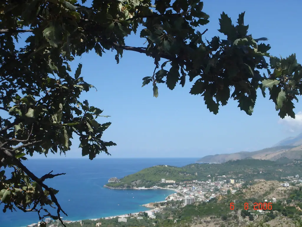 Daytime view of Himara beach, a pet-friendly destination on the Albanian Riviera