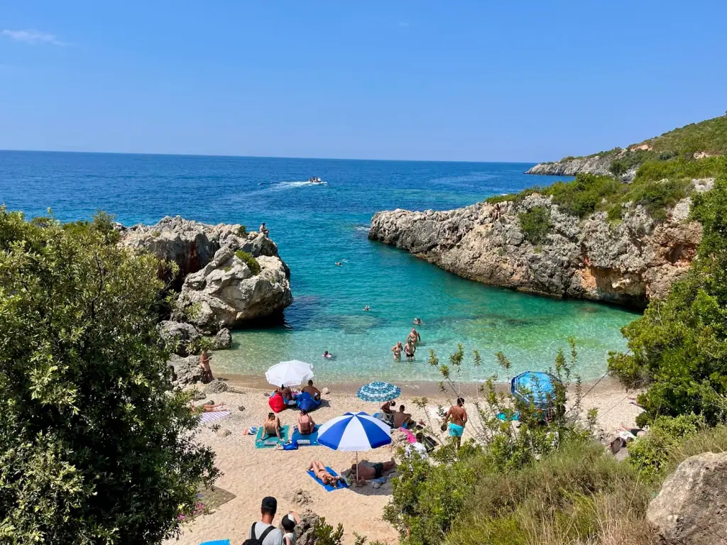 Akuarium Beach, a small cove of clear blue-turquoise water