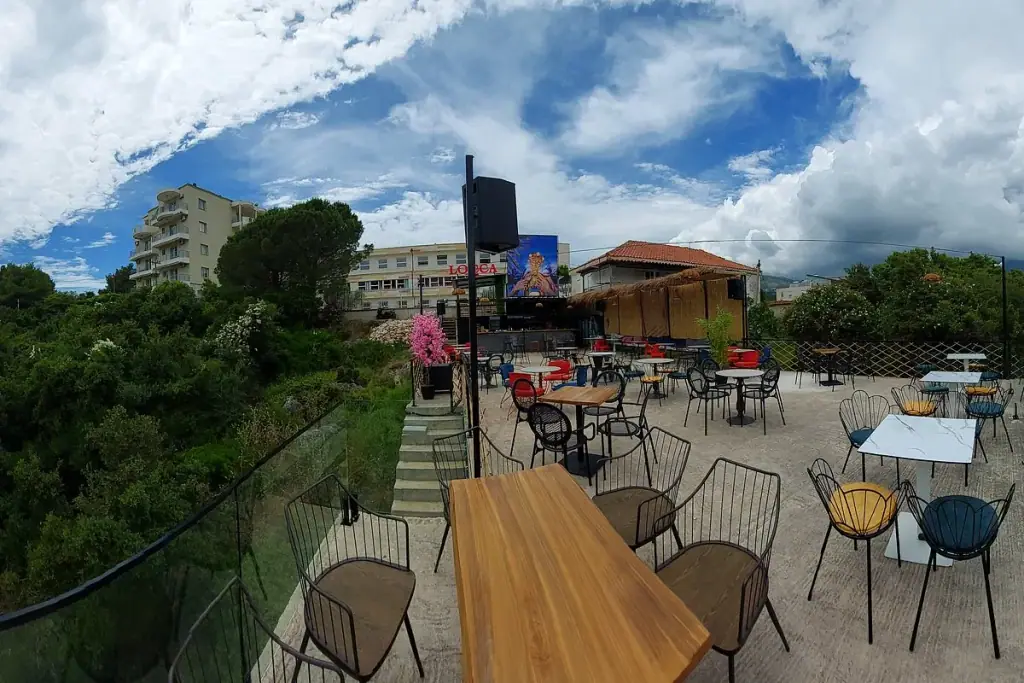 Locca Rooftop Himare, photo 2
