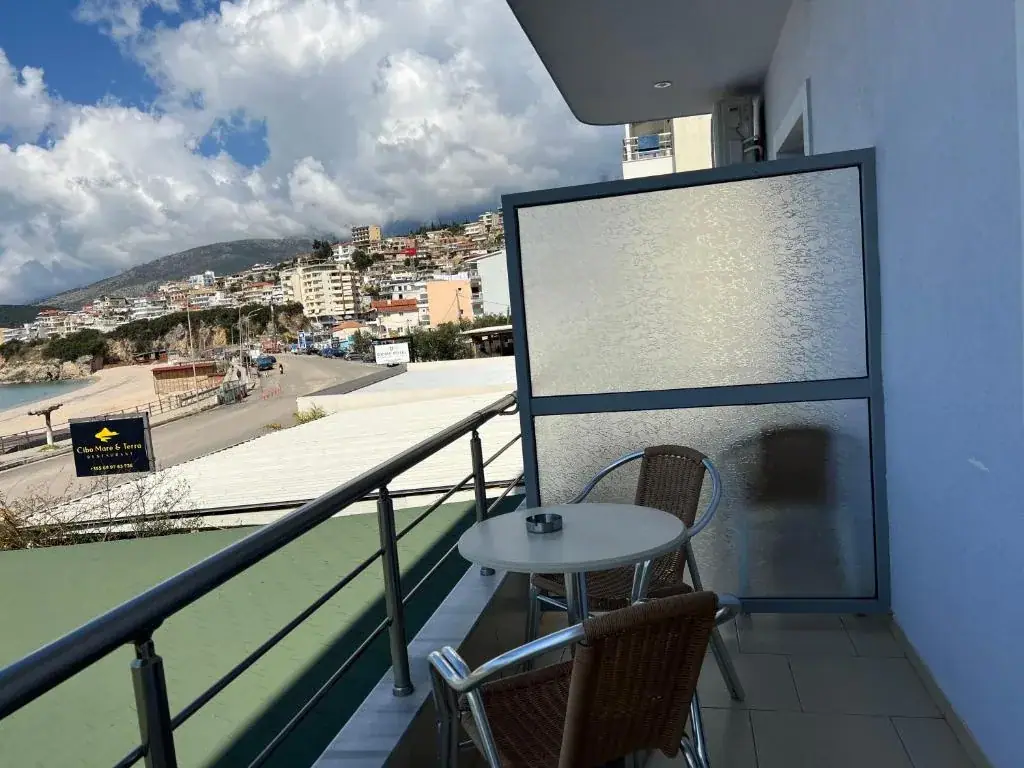 Basic Triple Room at Hotel Prinos