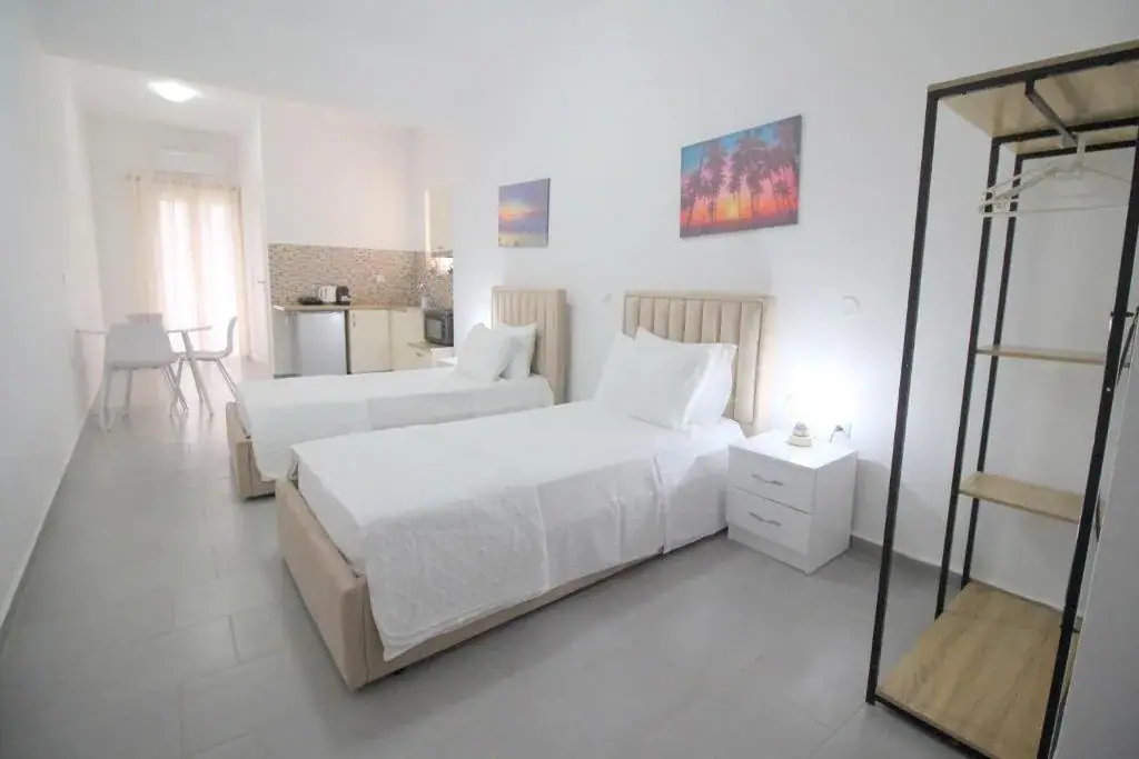 Twin Studio with Balcony and Sea View at Nefeli's Apartment