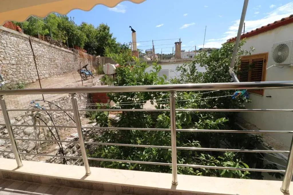 Triple Room with Balcony at Rooms with View