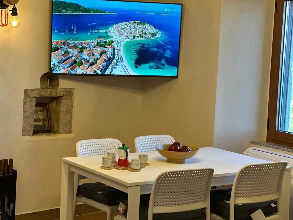 Ana & Angelo House Vuno Himarë — view 3