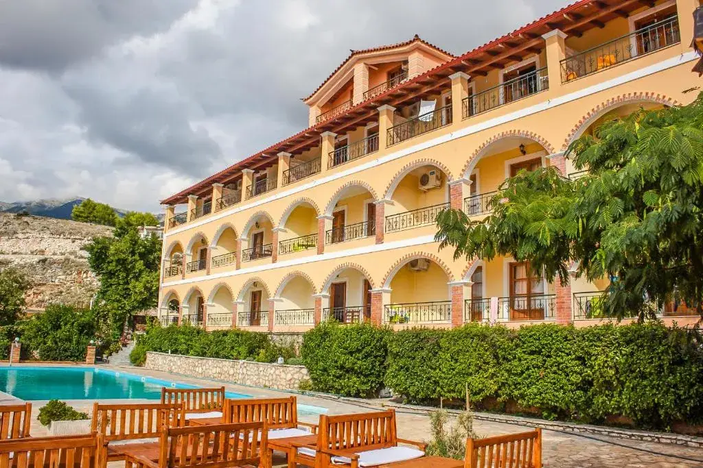 Apart-Hotel Llazari in Himara, Albania