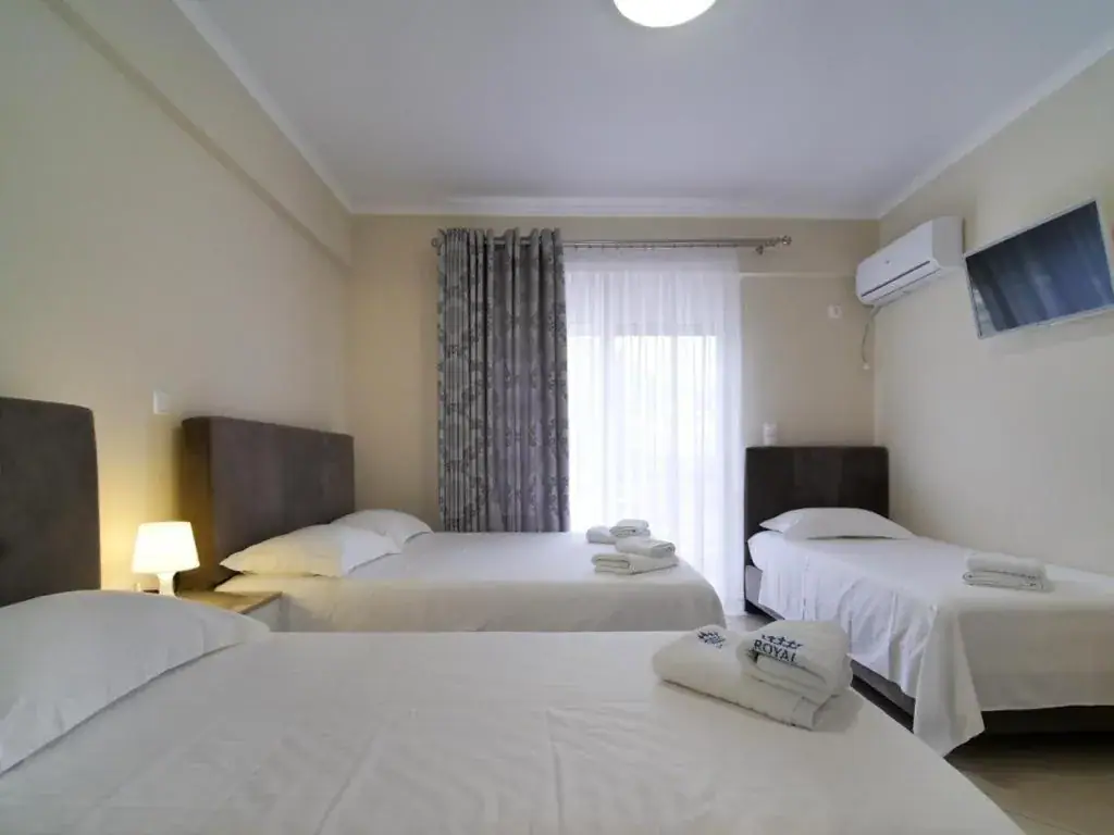 Himara Royal Hotel — view 4