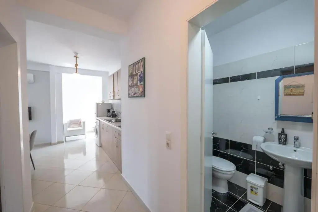 Mediterranean Apartments — view 5