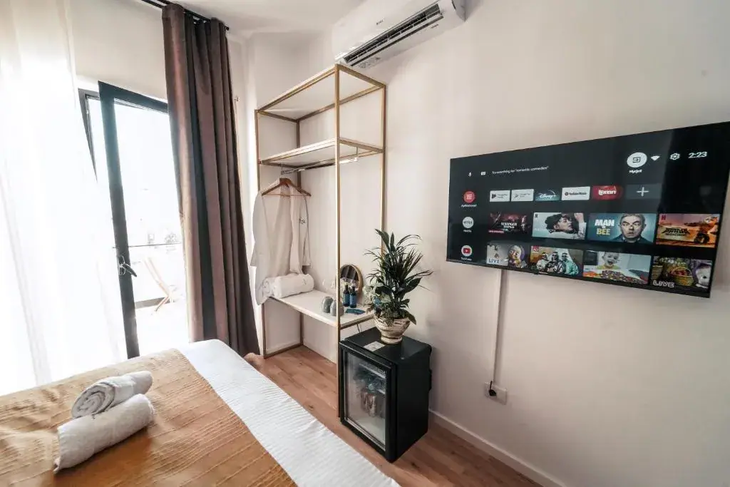 Mia Marine Rooms — view 3