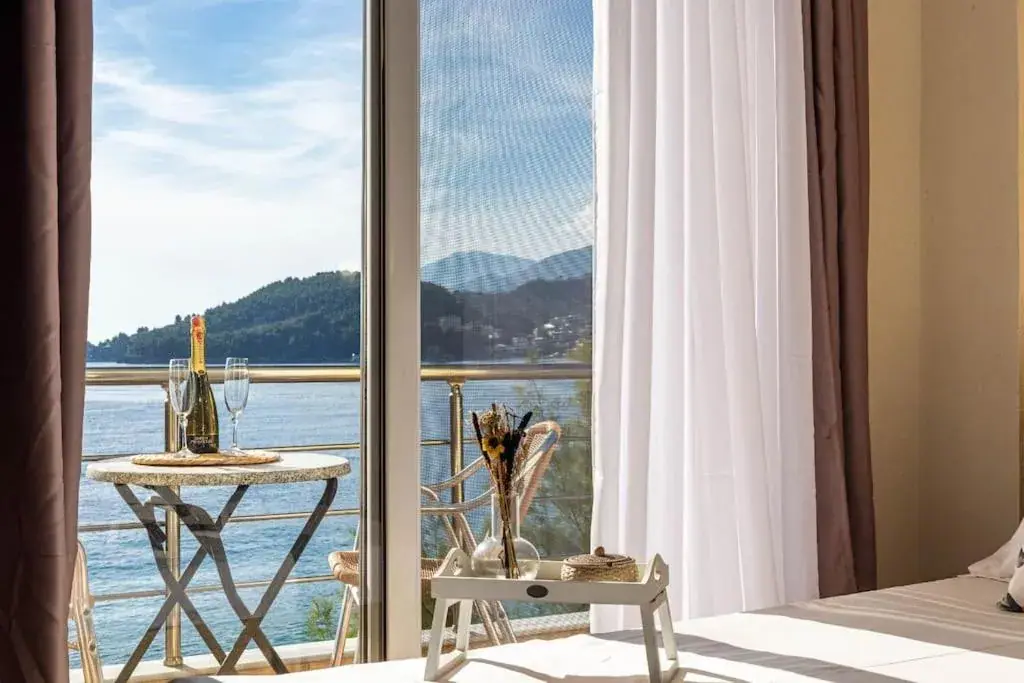 Potam'Sea Bliss 1 - Beach Front, Parking in Himara, Albania