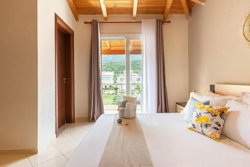 Potam'Sea Bliss 37 - Beach Front, Sun Beds & Parking — view 4