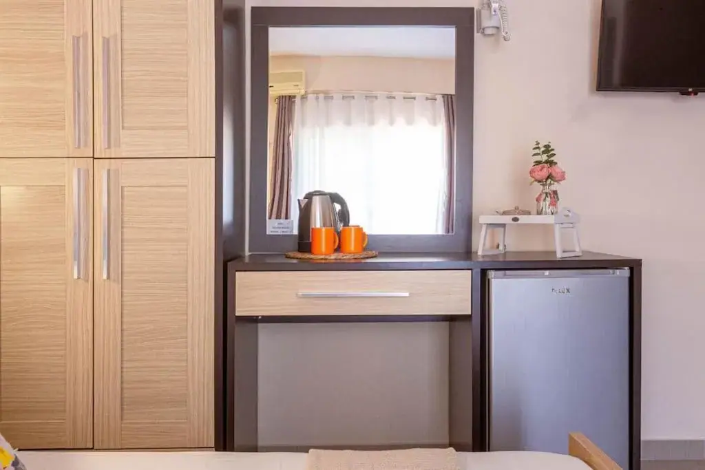 Potam'Sea Bliss 7 - Beach Front, Sun Beds & Parking — view 4