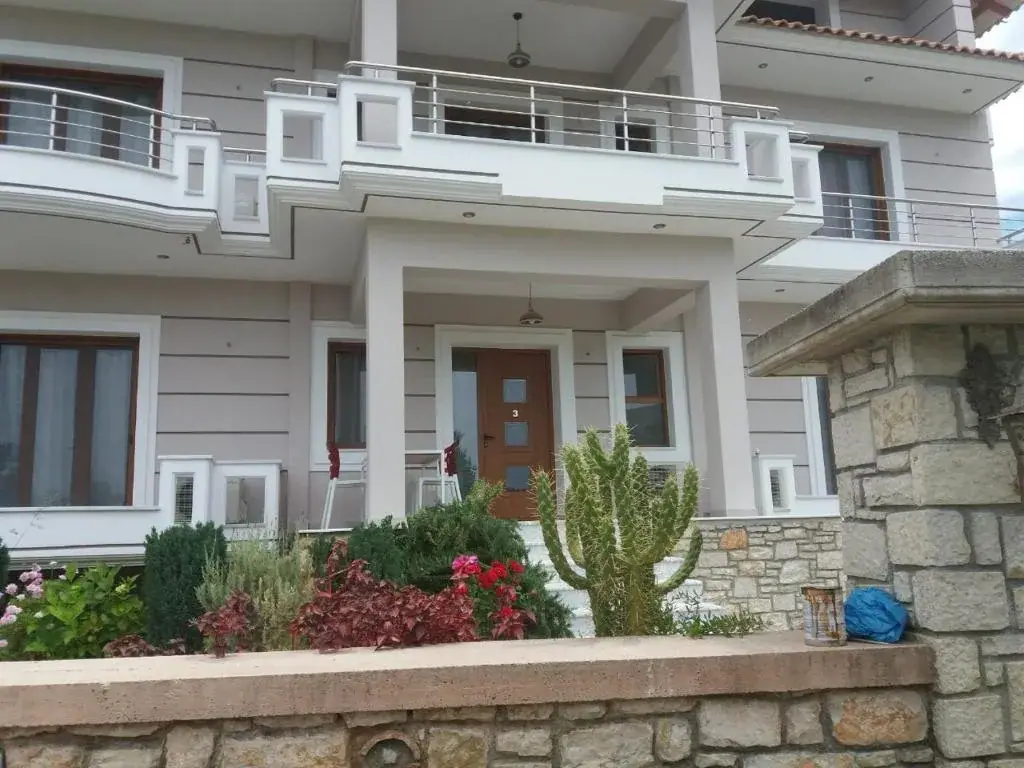 Spyridoula's Guest House in Himara, Albania