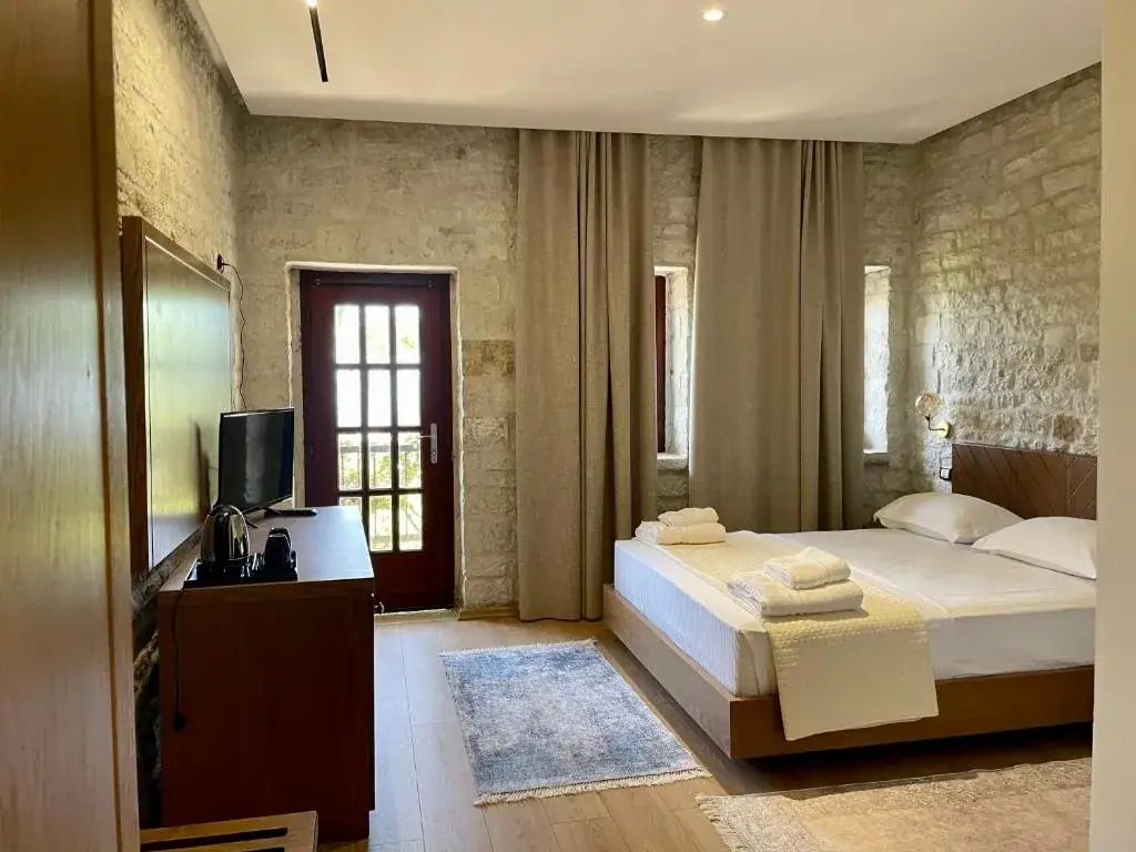 Valta Hotel — view 2