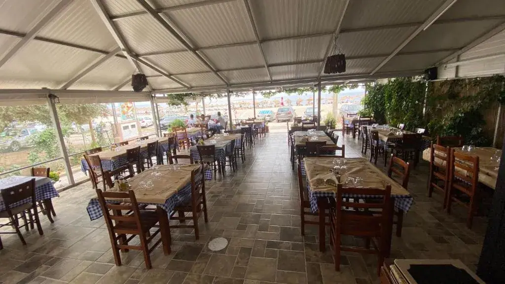 VANGJELIS HOTEL in Himara, Albania