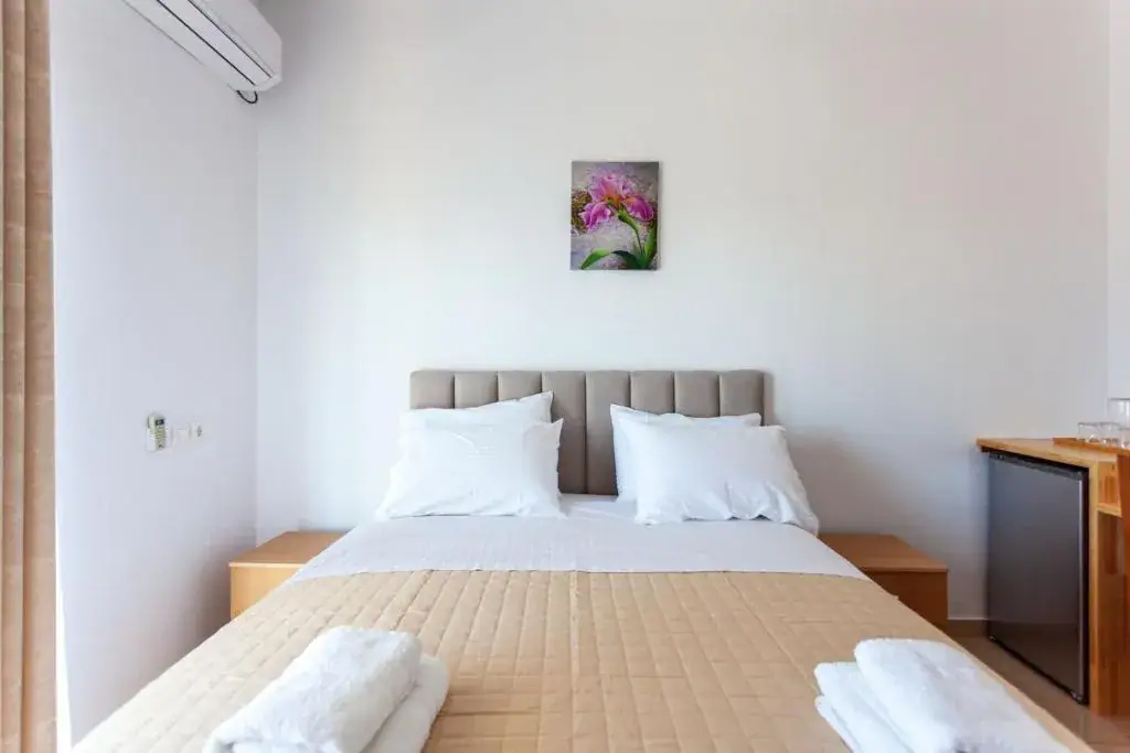 Zacharias Apartments — view 4