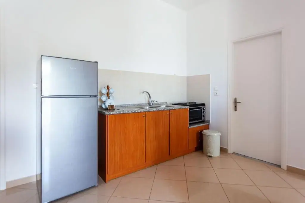 Zacharias Apartments — view 5