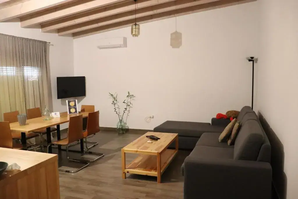 Zea Apartments — view 3