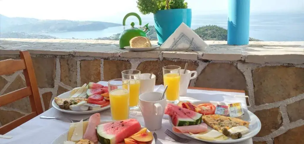 Amphora Guesthouse — view 3