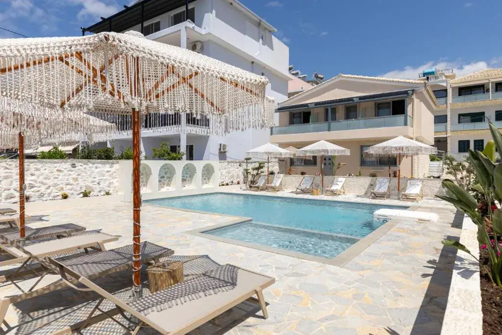 Pool and sun terrace at Hotel Dimitri in Himara