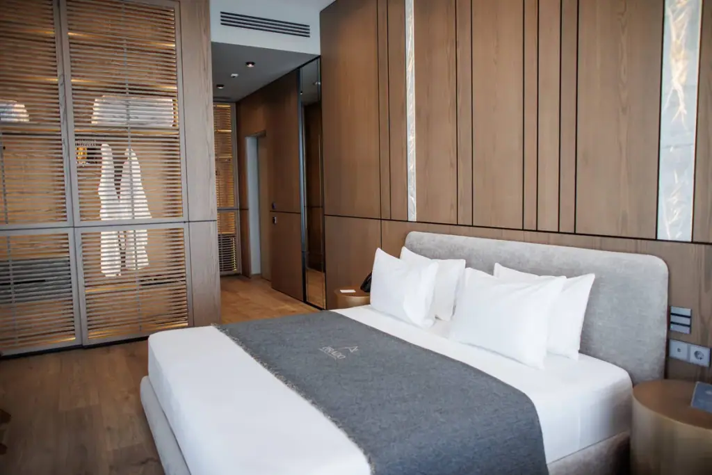 Prado Luxury Hotel — view 2