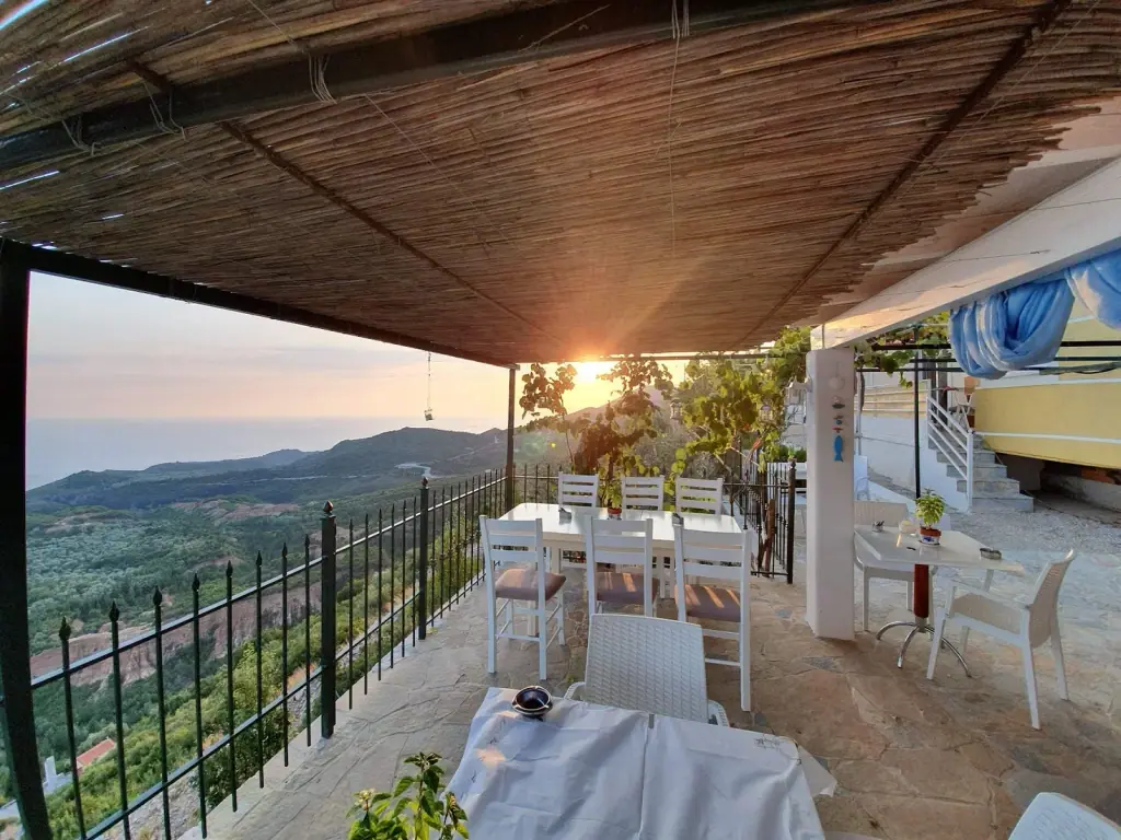 Villa Filip (Vuno) in Himara, Albania