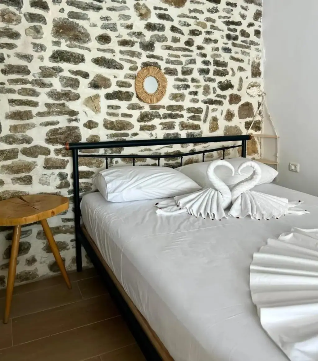 Deluxe Double Room at Vourtaréa Guesthouse
