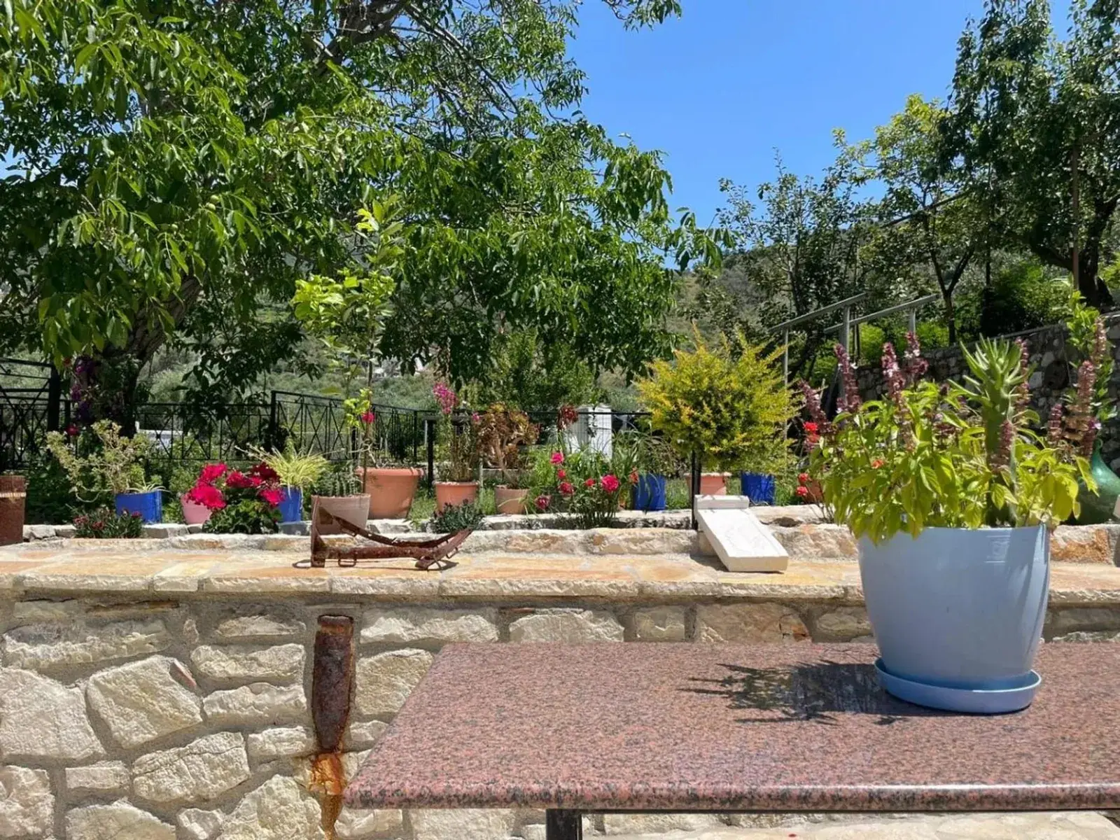 Vourtaréa Guesthouse — view 4