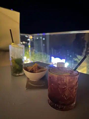Thèa Rooftop Bar, photo 4