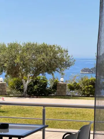 Apartment with Sea View at Belvedere Hotel & Suites