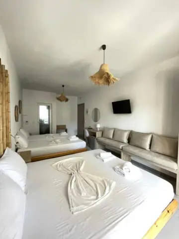 Comfort Quadruple Room at Orchard Retreat