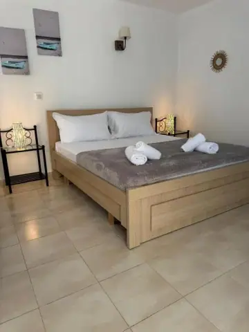 Emy's Rooms — view 5