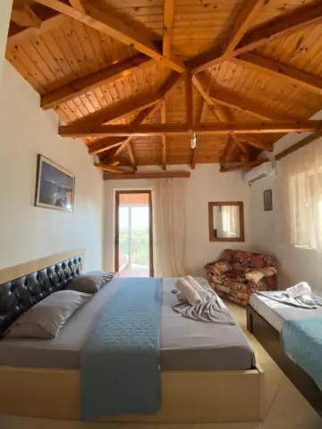 FarmHouse Qeparo — view 3