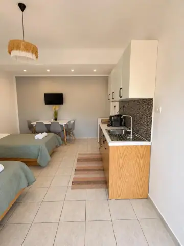 Harmonia Himara — view 2