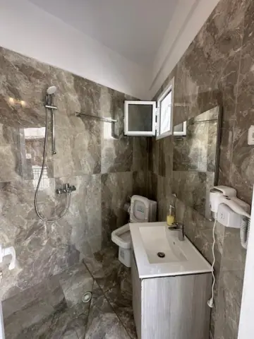 Jona Rooms — view 2