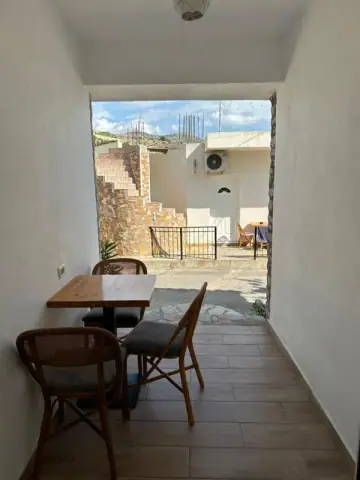 Jona Rooms — view 4
