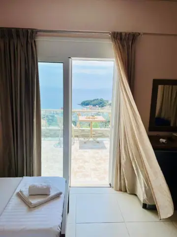Mistral Inn — view 2