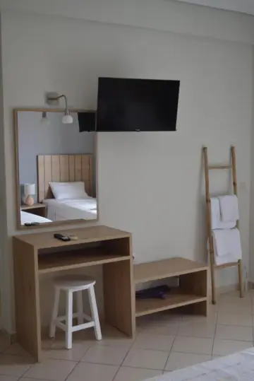 Rondo's Hotel — view 5