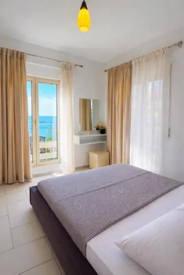 Sea Apartments Himare — view 5