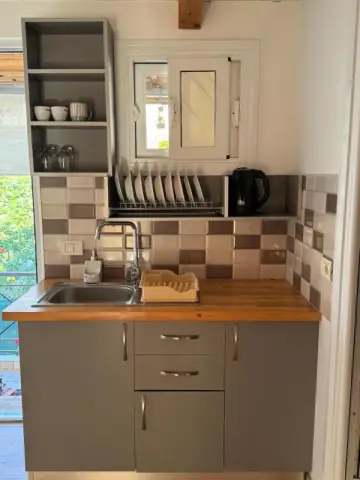 Sea Breeze Rooms — view 3